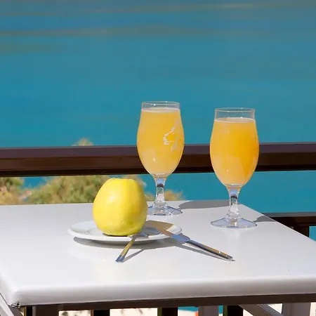 Holidays 3* Vasiliki (Lefkada)