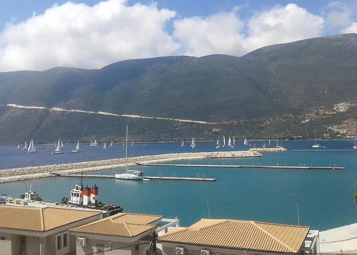 Ξενοδοχείο με διαμερίσματα Holidays 3*