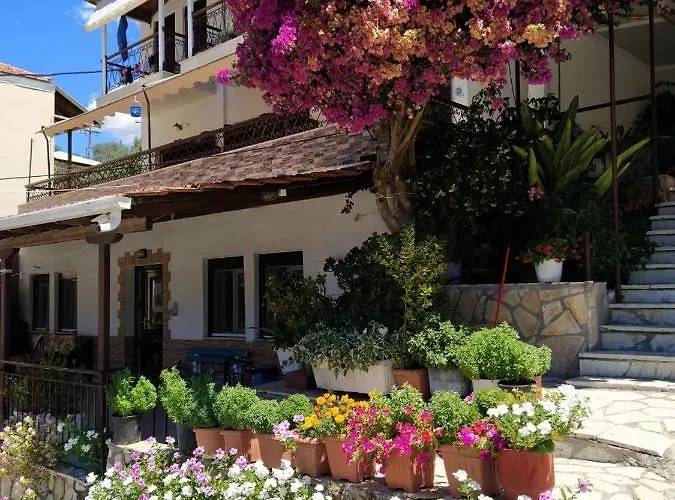 Holidays Ξενοδοχείο με διαμερίσματα 3*