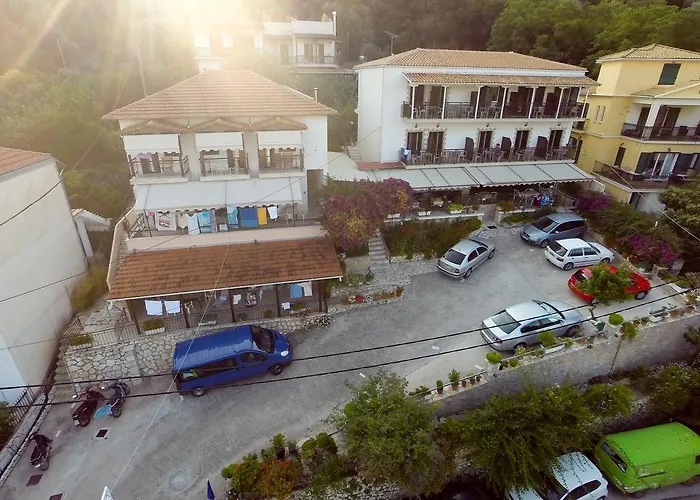 Holidays Ξενοδοχείο με διαμερίσματα 3*