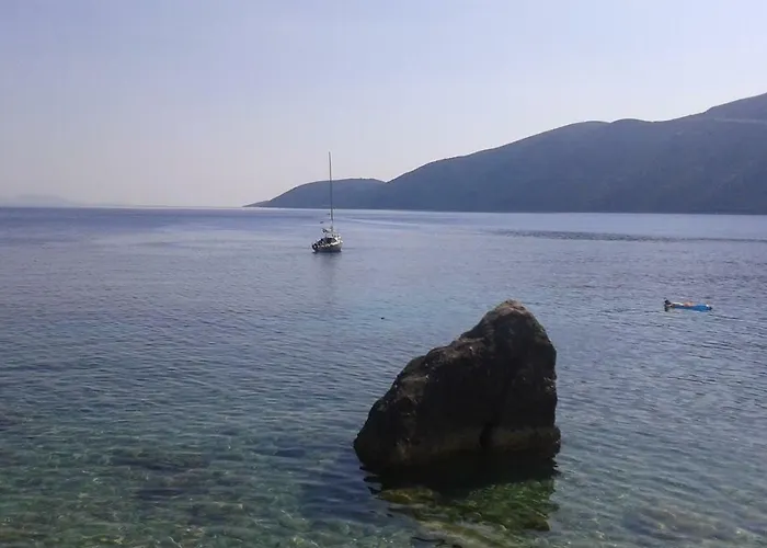 Ξενοδοχείο με διαμερίσματα Holidays 3*