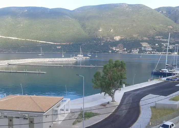 Holidays Ξενοδοχείο με διαμερίσματα 3*