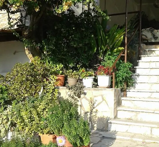 Ξενοδοχείο με διαμερίσματα Holidays 3*