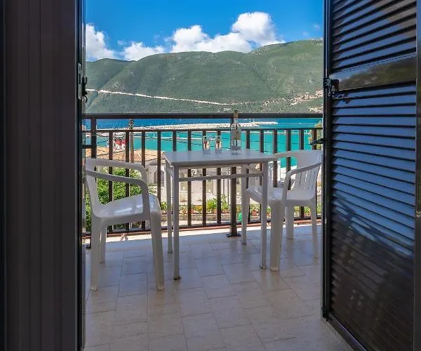 Ξενοδοχείο με διαμερίσματα Holidays Βασιλική